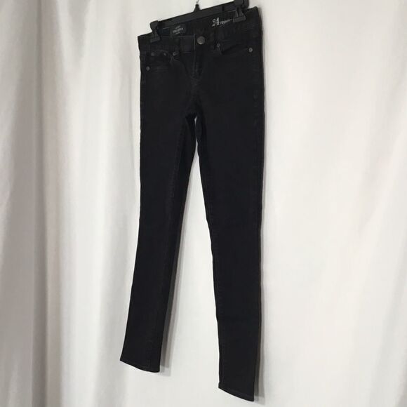 J. Crew Toothpick Ankle Jean in Black Wash (UC4) - Picture 3 of 7